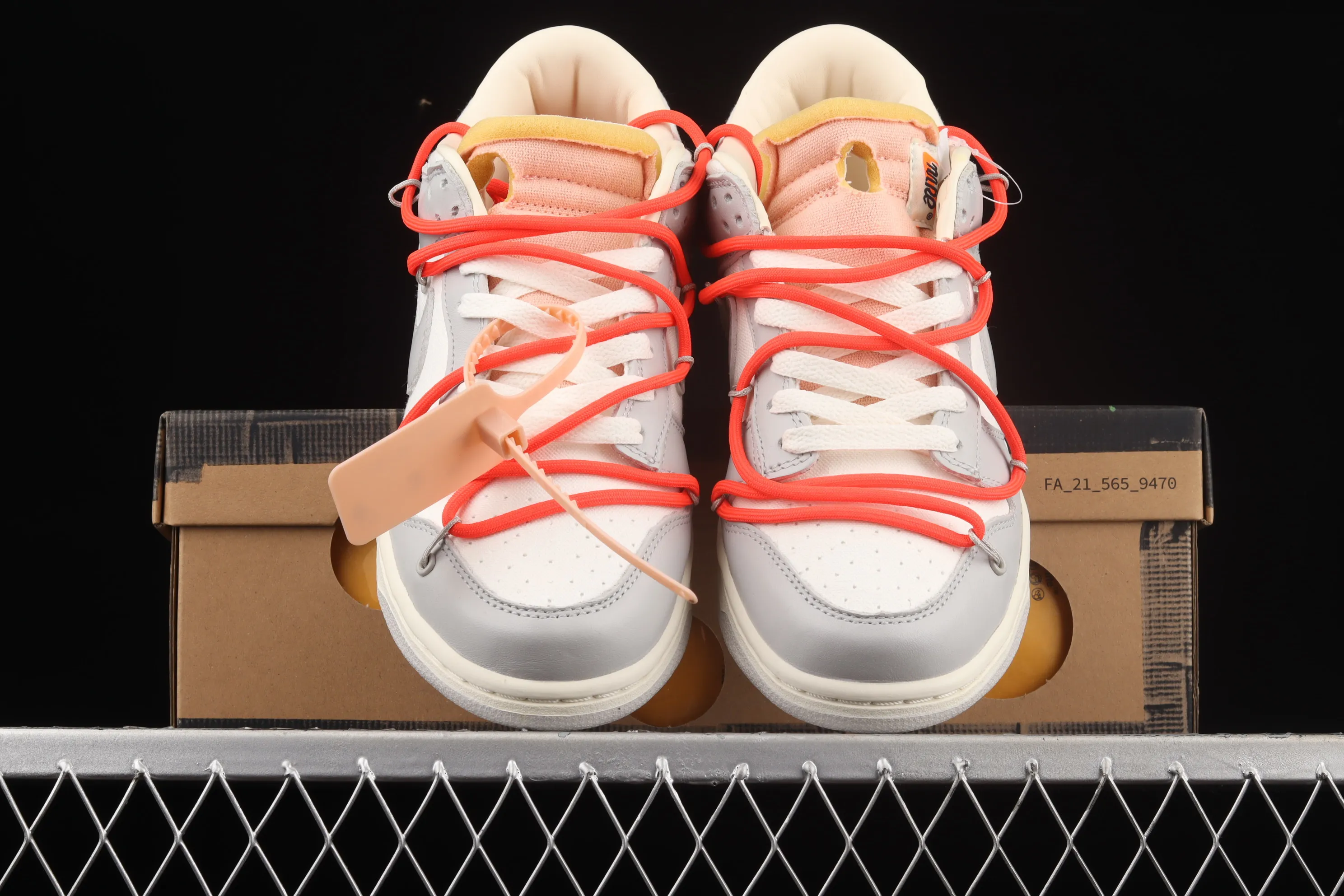 All Categories Nk SB Dunk Series Nk SB Dunk Low Low-top Sneakers Pure Original Version OF x Nk Dunk Low OW Gray Casual Sports Skateboard Shoes DM1602-110